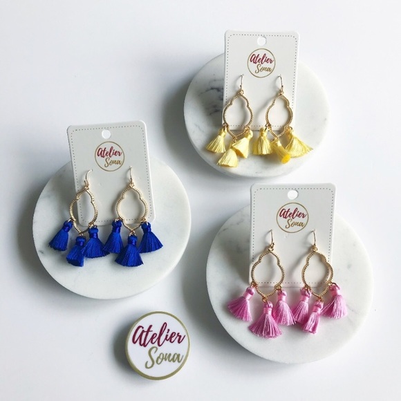 ๐HP 1/18 & 4/8!๐ Yellow Tassel Dangle Earrings - Picture 2 of 6